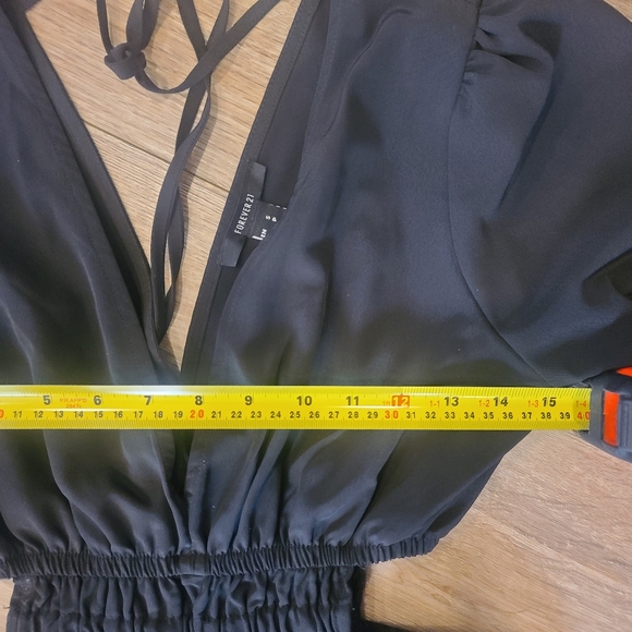 euc  Black Jumpsuit with cut out. sz small - Picture 7 of 7